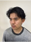 強すぎない、ちょうどいいパーマ感。 ラフに動くシャドウパーマ
