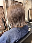ピンクベージュレイヤーボブニュアンスカラー外ハネボブショート