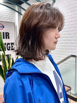 アピィス(appiis) ミルクティーブロンド/ワンホンレイヤーカット/横浜