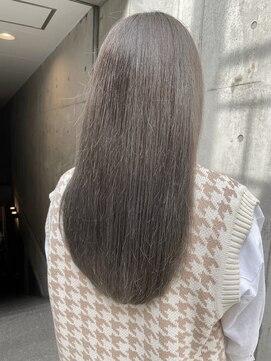 メリー(merry craftsman's factory) 外国人風バレイヤージュ、ハイライトカラーアッシュグレージュ