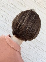 アプリティア&nbsp;【細めハイライト×ショートボブ】　別府／大分