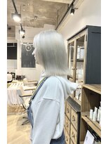 メゾンイロ(Maison I.R.O+)&nbsp;ホワイトグレージュ