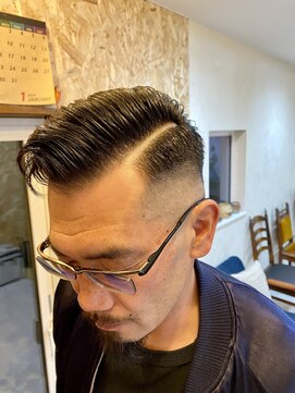 コギト(COGITO) 七三フェード分け目ライン