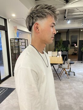 ナンバー(number+) 無造作メンズベリーショート☆フェードホワイトハイライト