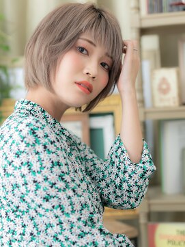 カバーヘア ブリス 戸田公園西口店(COVER HAIR bliss) 外国人風シルキーベージュ前下がりボブh3戸田公園20代30代40代