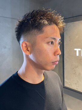 ディスイズバーバー(THIS IS BARBER) 束感ショート　アップバング　フェードカット【札幌】