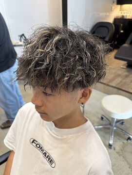 リット(lit.) スペインカール/スパイキーショート/ブルーブラック/守谷