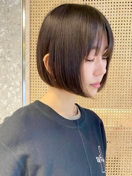 エリマ 武蔵小杉(elima) 武蔵小杉大人ショートボブグレージュカラー丸みレイヤーくびれ