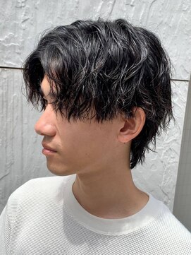 ジーニー 新百合ヶ丘(Genie) フェザーパーマサーフカール刈り上げセンターパート