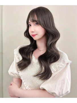 ジーナ 名駅(XENA.) 【TAKAHIRO】レイヤー/顔周りレイヤー/アッシュグレージュ