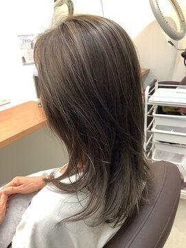 アノー(anneau) 【ハイライト有】透明感/マットカラー/レイヤースタイル