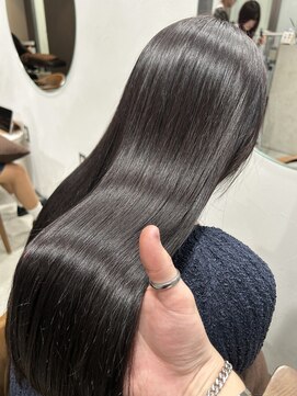 グラフ 立川(Graph.) 縮毛矯正 Aujua髪質改善トリートメント