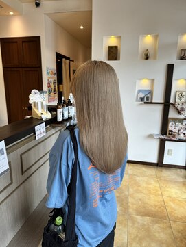 ブランシェ神領店 ベージュカラー