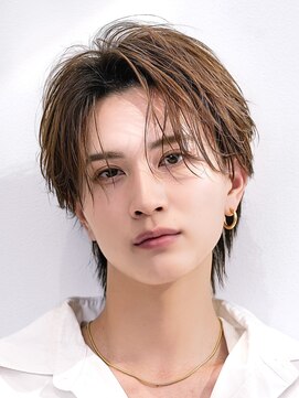 オーシャントーキョーオーバー 渋谷(OCEAN TOKYO OVER) ニュアンスパーマフェザーパーママッシュツーブロックショート