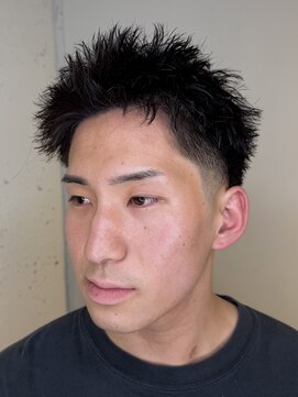 クオンヒール 淀屋橋店(QUON HEAL) スパイキー/ピンパーマ/ショート/テーパーフェード△