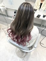 ネリ(NERi)&nbsp;毛先で魅せる☆バレイヤージュ×ピンクエンドカラー！
