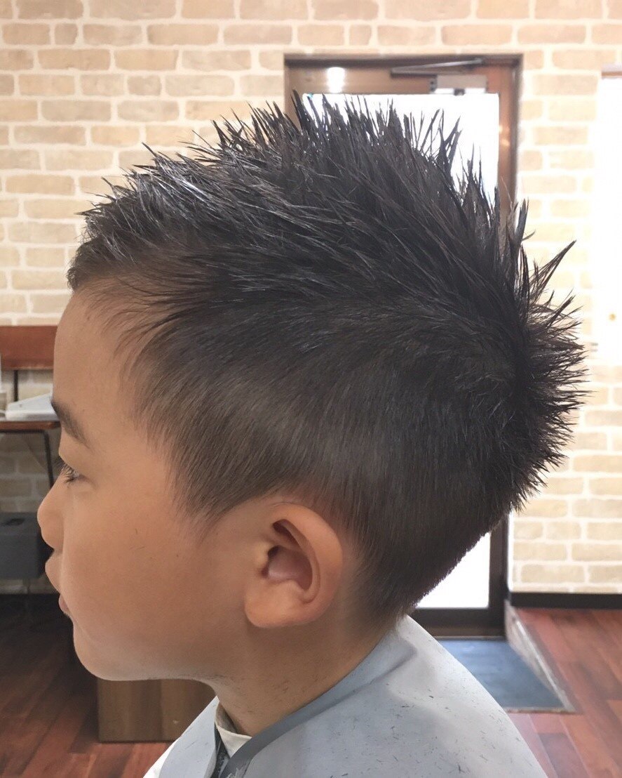 小学生男の子限定　(小学1年〜6年生まで)　1810円　幼児不可