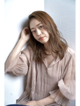 エイル 西梅田(eyl) 小顔ロングレイヤーカットセミウエットウェーブナチュラルカラー