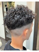 オムヘアーツー (HOMME HAIR 2) ツイストスパイラル.ハードパーマ.フェードパーマHomme2nd櫻井