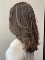 フェメ 立川(PHEME)&nbsp;白髪ぼかしハイライト/レイヤーカット