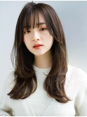 オリーブベージュレイヤーカット毛先ワンカール