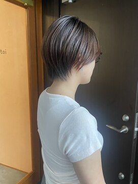 トワ(toi) ショート/暗髪ショート/ショートカット/横浜