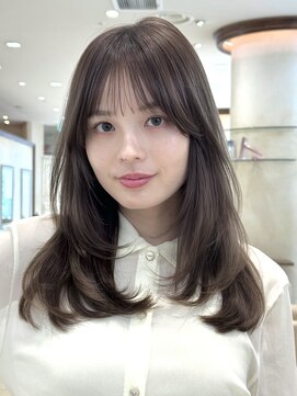 ザック ヴィ(ZACC vie) 小顔レイヤーカット/9トーン/オリーブグレー