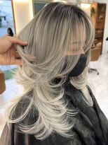 ネハス(nehus.)&nbsp;バレイヤージュ/ハイライト/レイヤーカット/ウルフカット