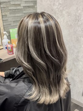 ラビマーニ 吹田店(Labimani) 【Labimani】流行りのレイヤーカット×バレイヤージュ