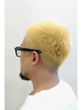 ラマージュ(La'mage) ホワイトブリーチ　ベリーショート