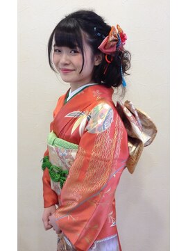 エッセンス(essence) コーラルオレンジで華やかに