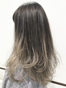 クアトロ グランシュ 川崎店(QUATRO × GranCieux) 外国人風グラデーションカラー