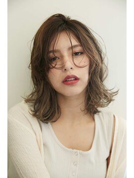 フィガロ ウメダ(FIGARO UMEDA) 無造作パーマウルフカット