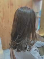 アドラーブル 長岡新保店(adorable)&nbsp;【アッシュベージュ】 ロングレイヤー　20代30代