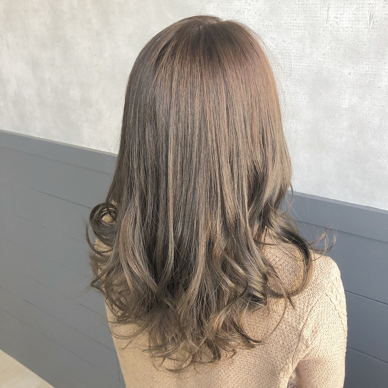 イルミナカラー　70個 イルミナカラー×ピンクブラウン】｜ヘアカタログ Ash 高円寺店