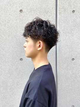 サンタウン(SUN TOWN) メンズ刈り上げパーマスタイル