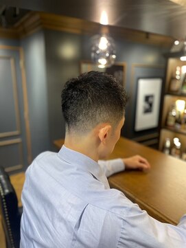 銀座 シノ 本店(shino) 【銀座理容室】ナチュラルフェード ビジネススタイル