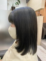 ウイバイファースト(u'i by first) ★ミディアムストレート★オリーブカラーで赤味を抑えて柔らく