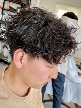 フゥ 宇都宮(FeU) 波巻きパーマメンズパーマメンズヘアツーブロックツイストパーマ
