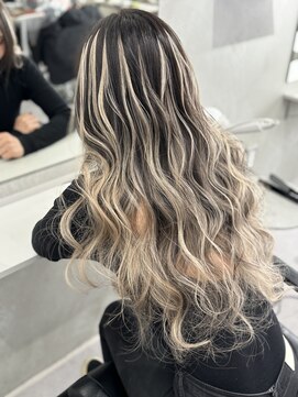 アルマバイロサ(ALMA by ROSA) ダークグレー×バレイヤージュエクステ　担当SE-YA