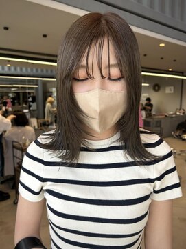 シー(The She's) オリーブ ベージュ