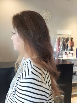 アンビ(ambi) ハイトーンベージュ