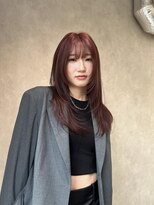 ミューバイケンジ(miu by KENJE)&nbsp;miu&橋本愛海　顔まわりレイヤーとトレンドレッドカラー