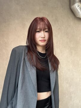 ミューバイケンジ(miu by KENJE) miu&橋本愛海　顔まわりレイヤーとトレンドレッドカラー