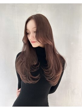 ロムーク 表参道(LOMKH) エクステでも叶う小顔レイヤー×ピンクブラウン