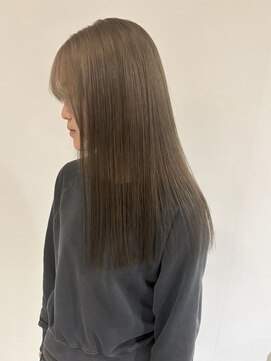 イル(ill) ベージュカラー ブリーチ ダブルカラー ロング 大須