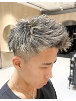 レボ 片町店(Revo)&nbsp;ジェットモヒカン×ホワイトハイライト