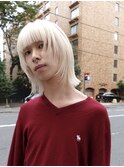 ブリーチ1回で作るホワイトブロンド×ウルフカット／表参道