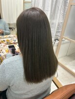 エレノア 自由が丘店(Eleanor)&nbsp;ツヤ髪　×    ピスタチオカラー