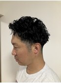 軽くツイストしたmens perm